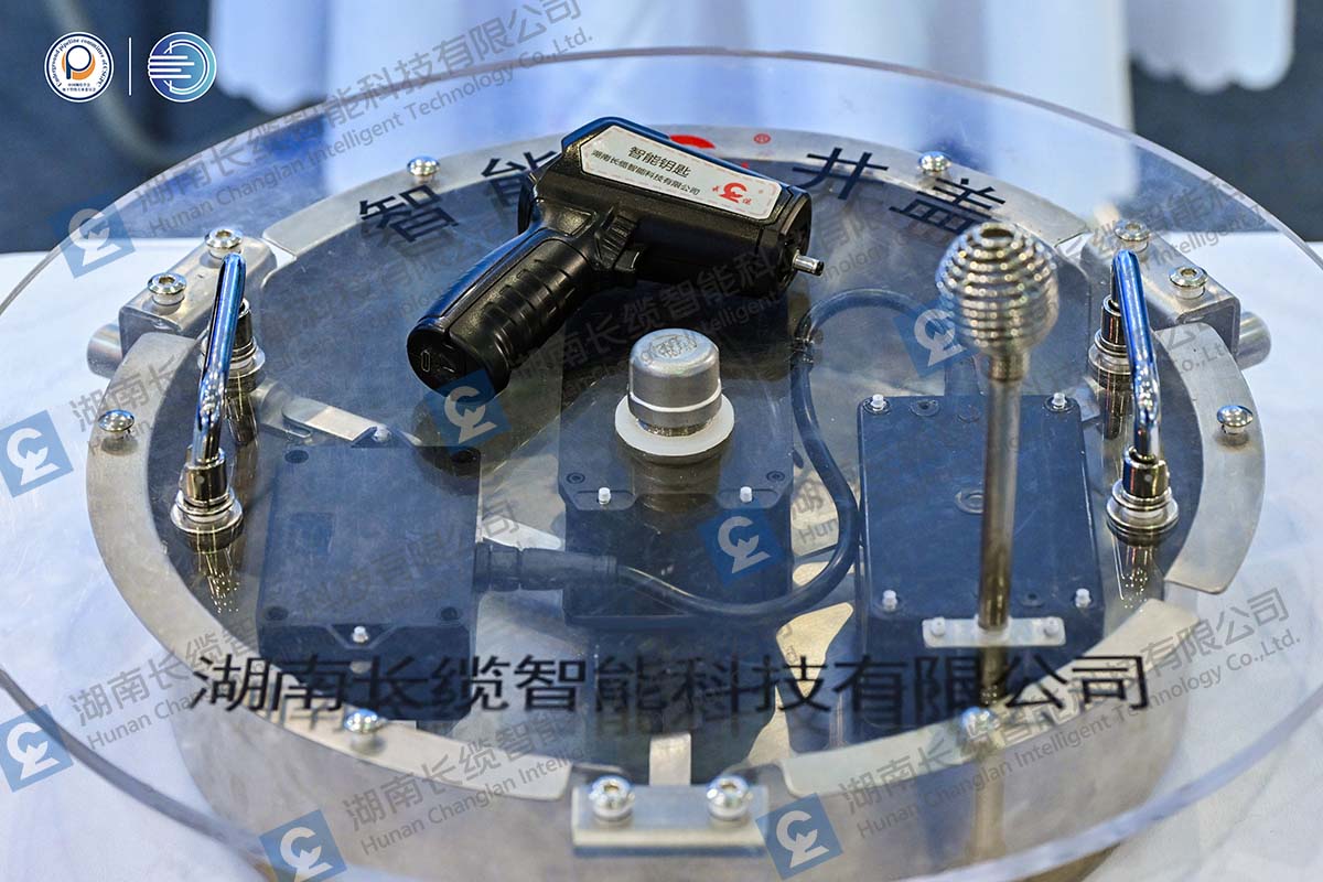 数字赋能城市生命线运维,合乐HL8智能亮相成都国际管网展智能电控井盖